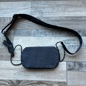 Lululemon pop it off crossbody